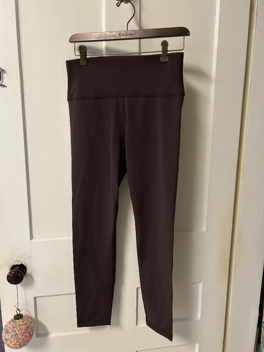 Golden (Aritzia) Cheeky High Rise Leggings